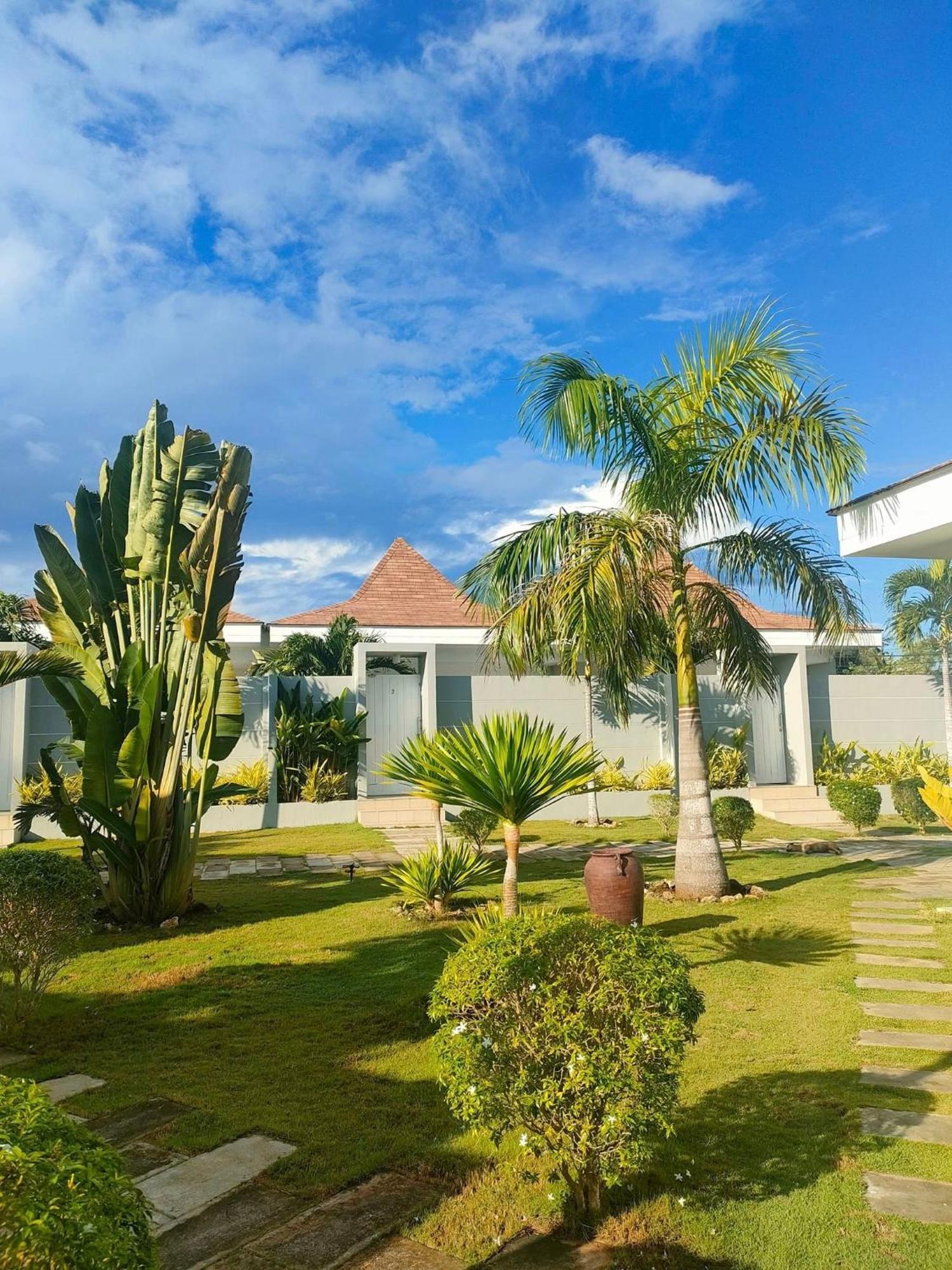 Pineale Villas, Resort And Spa Panglao City Exterior foto