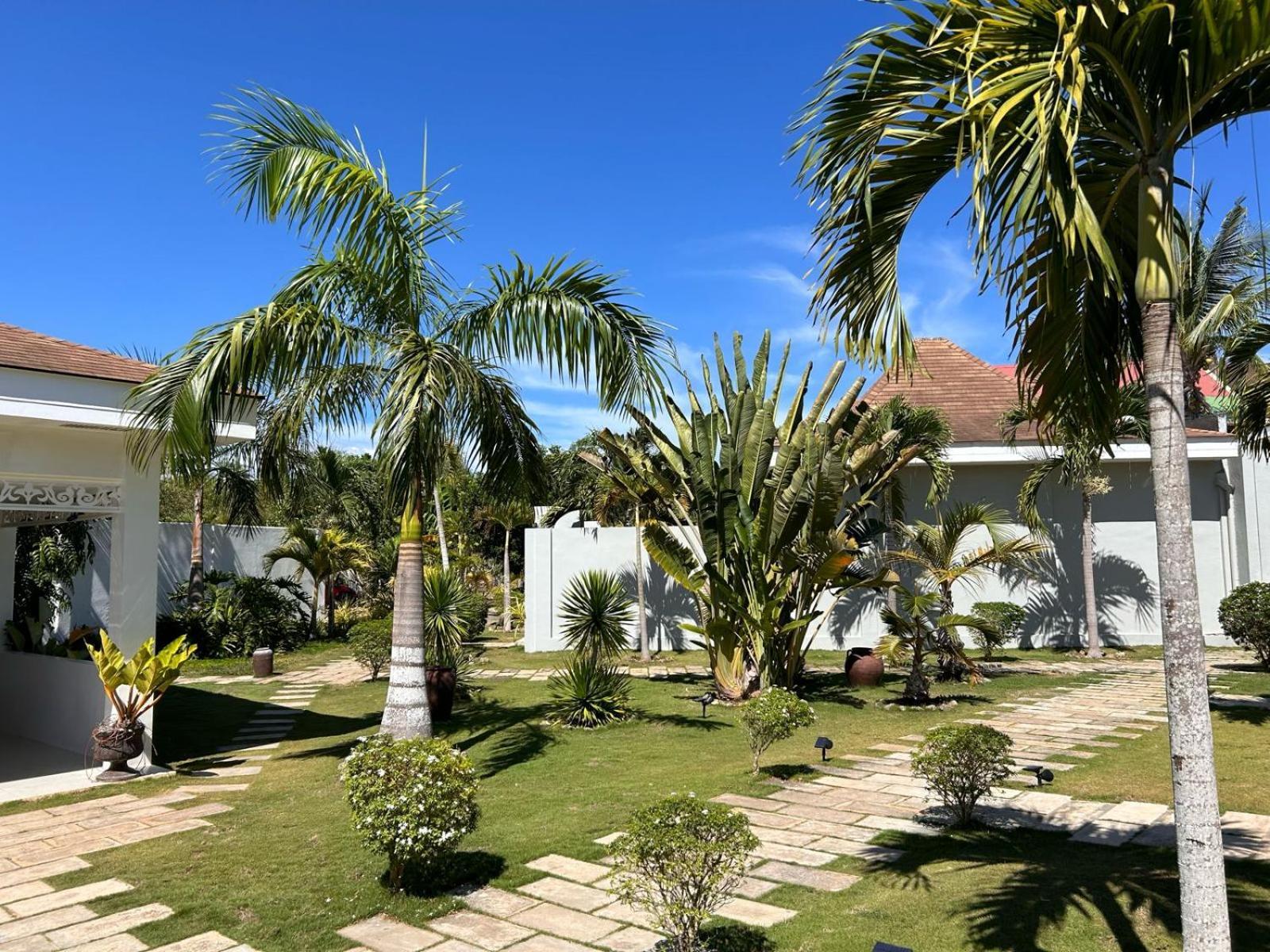 Pineale Villas, Resort And Spa Panglao City Exterior foto
